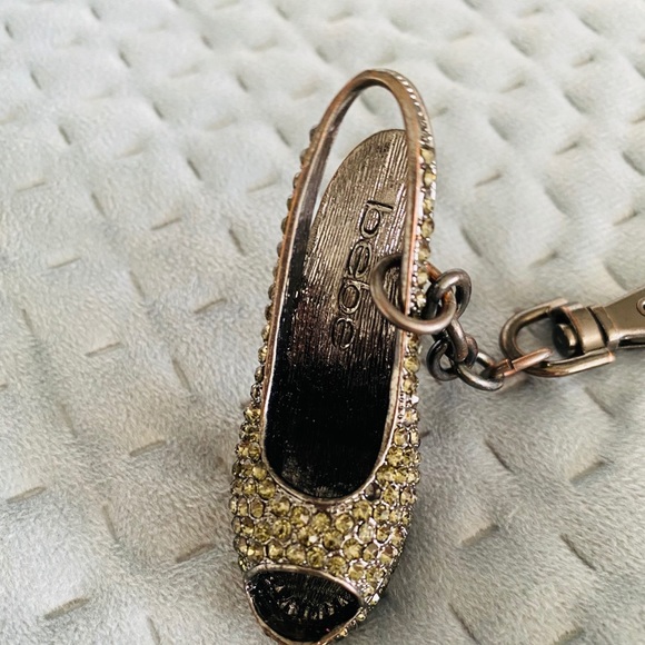 Bebe keychain for the shoe lover - Picture 3 of 4